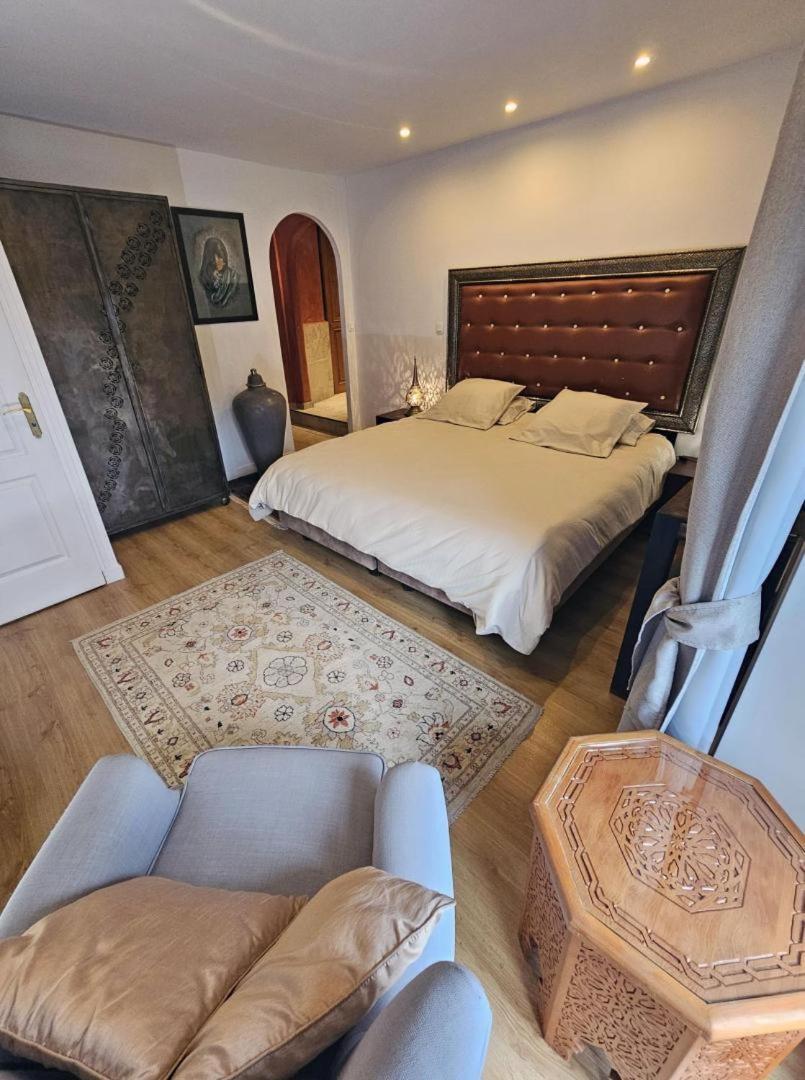 Le Corrigot Hotel Pierry Стая снимка