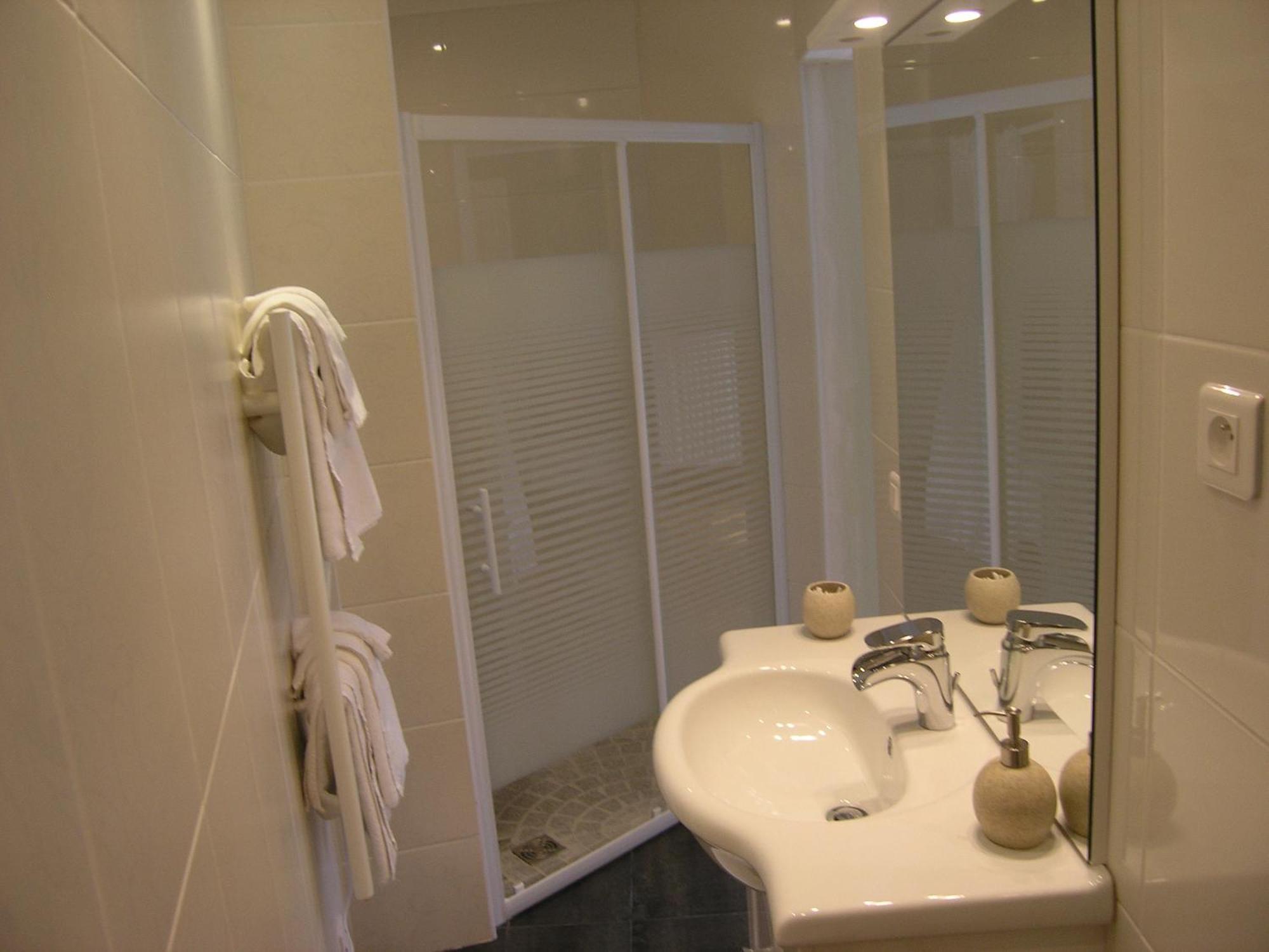 Le Corrigot Hotel Pierry Стая снимка